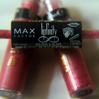 MAX Factor Lipfinity Colour & Gloss-520